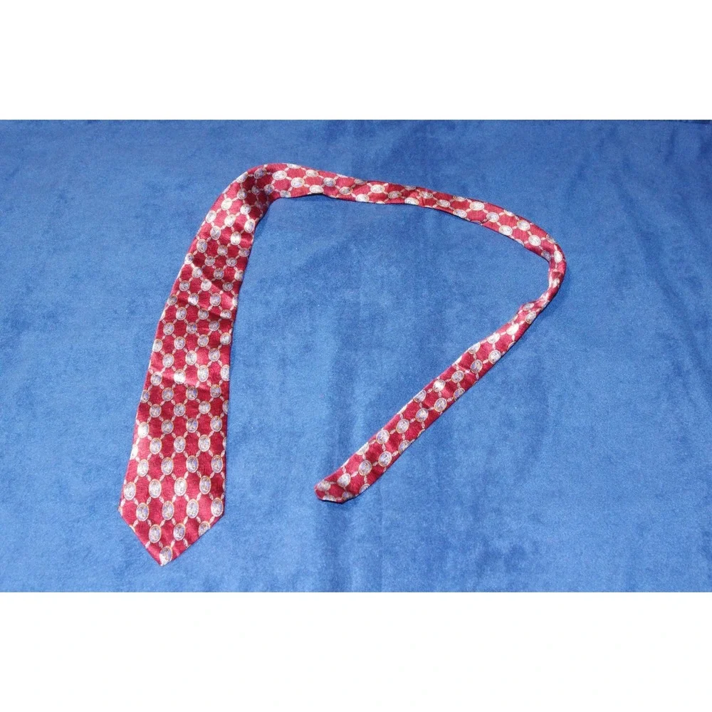 Vtg Metropolitan Museum of Art Silk‎ Necktie Red Blue Gold Medallion Old Money